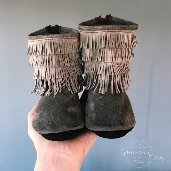 2nds Gracious May size 4 Gray Suede Moccasin Boots - Picture 3 of 5
